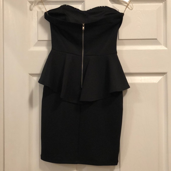 Black and White Mini Dress with Cupcake Waist - Picture 2 of 4